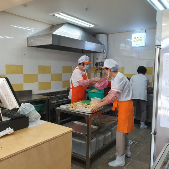 예산군시니어클럽 이미지