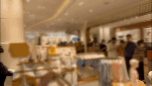 15일 오전 10시 30분쯤 신세계 강남점 부가부 매장.