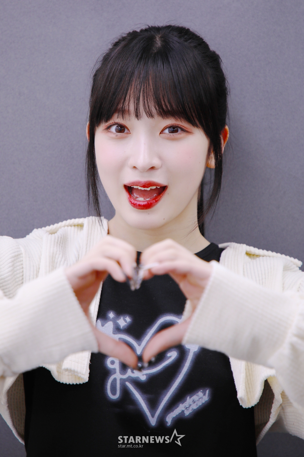 빌리(Billlie) 하루나, '하트를 앙~' [★포토]