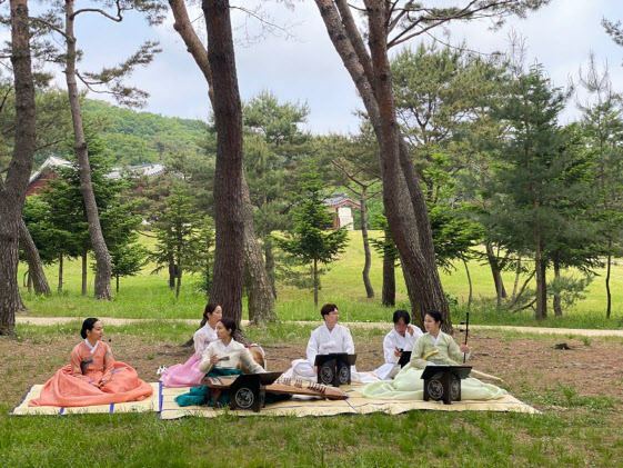 거닐다 이미지