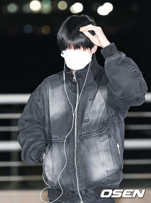 지성커텐 이미지