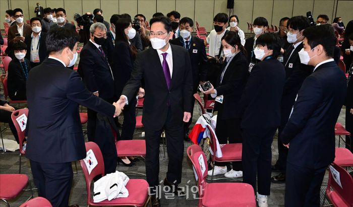 키다리아저씨인력 이미지