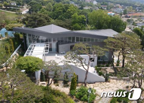 셀로스터스 이미지