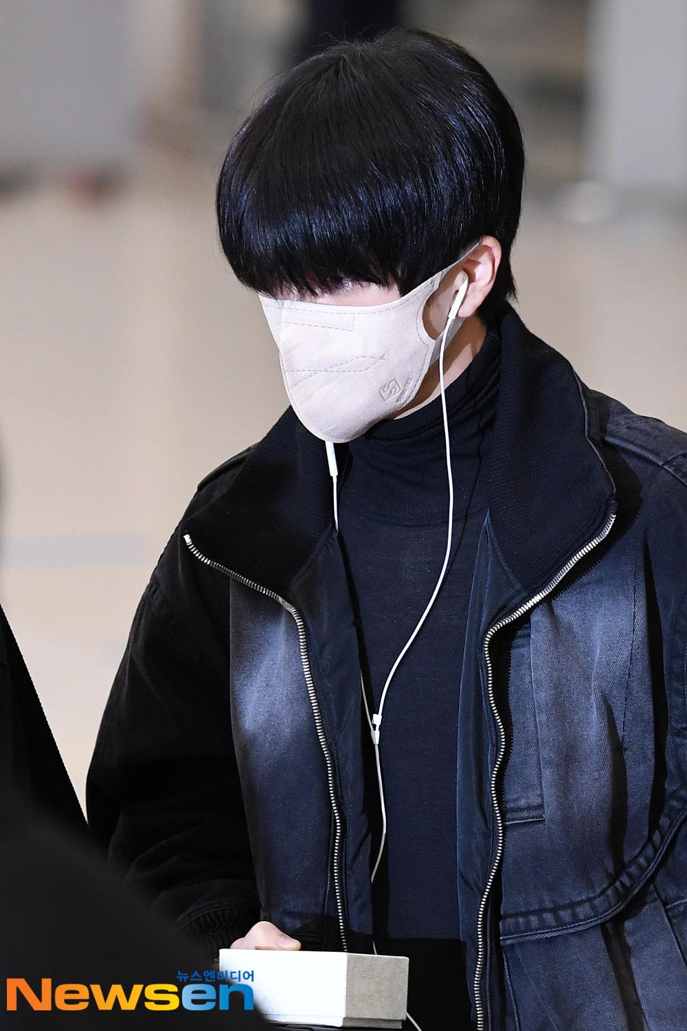지성커텐 이미지