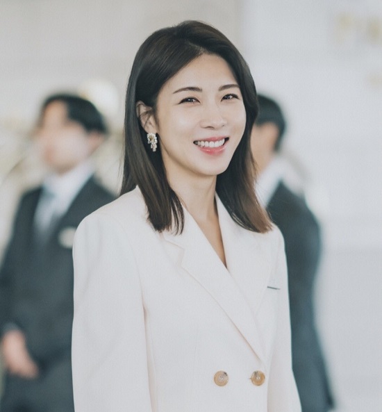 퀸커튼 이미지