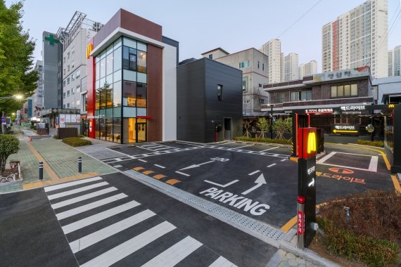 한국맥도날드마산석전DT점 이미지