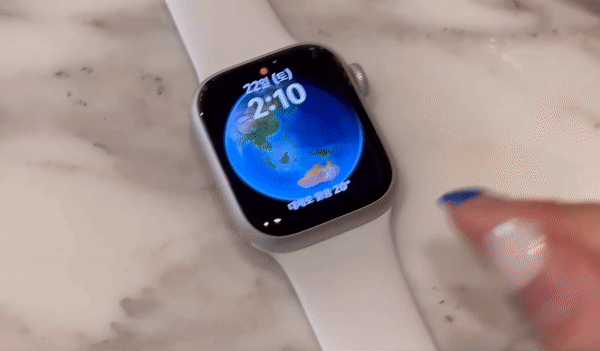 새롭게 추가된 천체 페이스. 초록색 핀이 현재 위치를 찍어보여준다./사진=백유진 기자 byj@