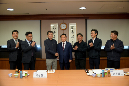 주식회사에치와이 이미지