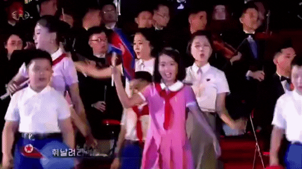 9월 8일 열린 북한 정권 수립 74주년 경축행사에서 김여정 노동당 부부장이 눈물을 훔치는 듯한 모습이 포착됐다. /조선중앙통신