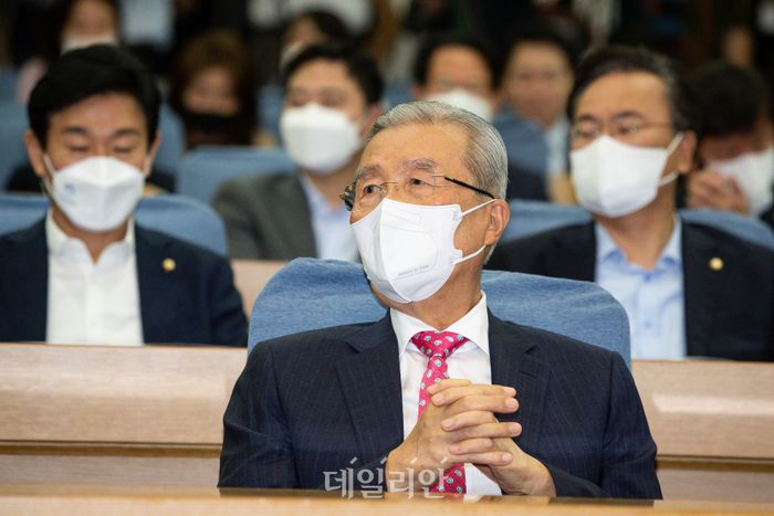 즉흥적인 이미지