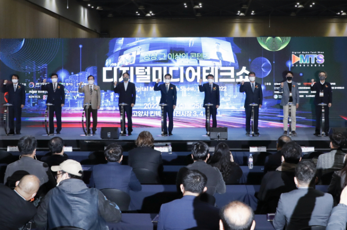 미디어테크 이미지
