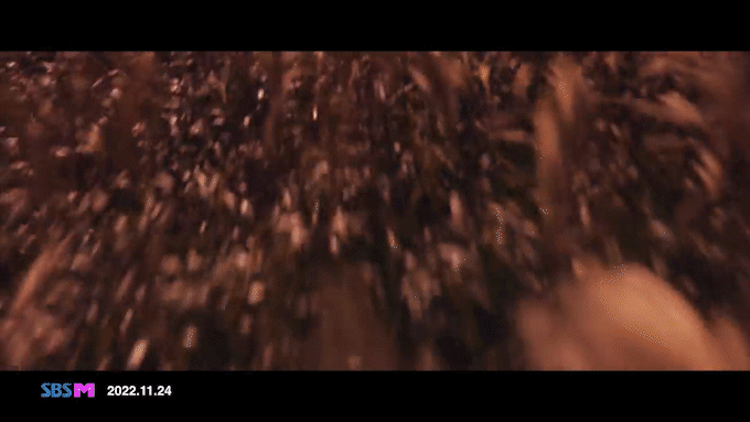 방탄소년단 RM의 첫 솔로 앨범 'Indigo' 타이틀곡 '들꽃놀이 (with 조유진)' 뮤직비디오 티저가 공개돼 화제를 모으고 있다. [사진=방탄소년단 RM '들꽃놀이 (with 조유진)' MV 티저 영상 캡쳐]