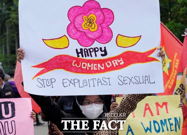 인도네시아 혼외 성관계 처벌 법안 추진외국인도 적용 