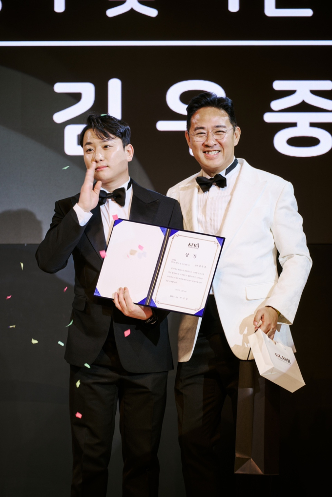 에트르스튜디오 이미지
