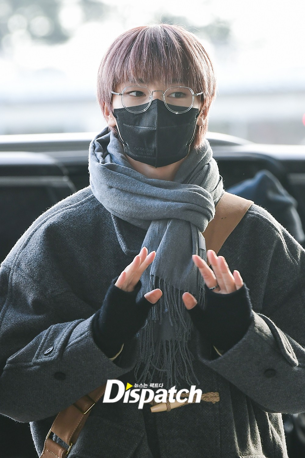 핑크손 이미지