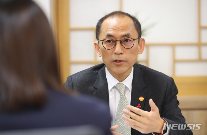 라인정보기술 이미지