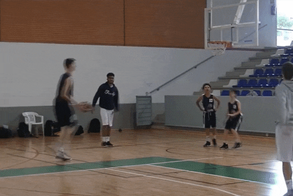 2019년 13살의 올리비에 리우가 훈련을 하고있다.이때도 이미 키가  213cm로 이 영상을 본 NBA 슈퍼스타들도 흥분했다고 한다./MARCA