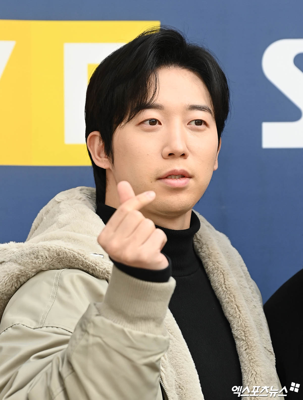 손*훈 이미지