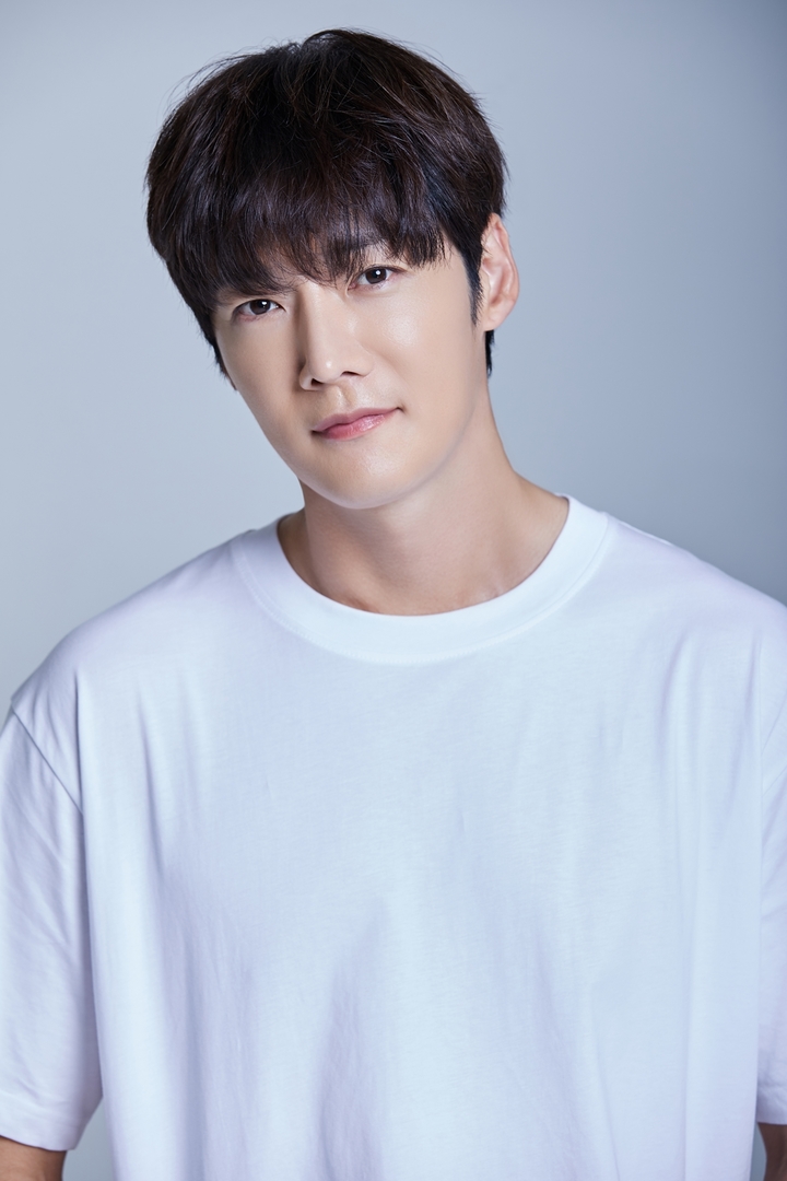 최진혁 이미지