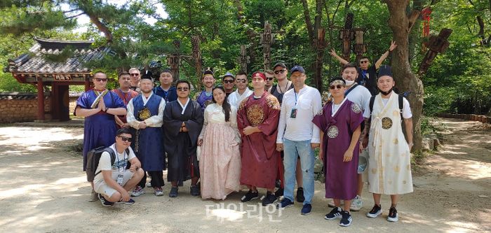 골든투어여행사 이미지