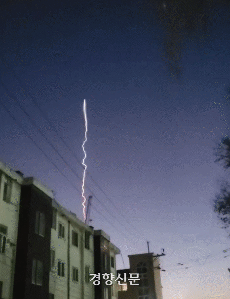 퇴근길 미확인 비행체를 목격했다는 제보가 쏟아졌다. 부천 역곡동 김시준씨 제공