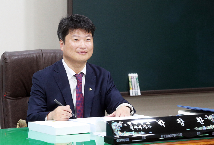(주)휴먼아이티솔루션 이미지