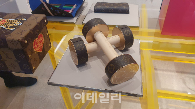 이색디자인 이미지