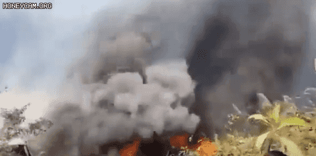 네팔 항공기 추락 직후 모습./트위터