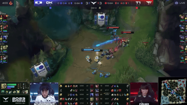 - DK VS T1 바텀 2vs2 교전