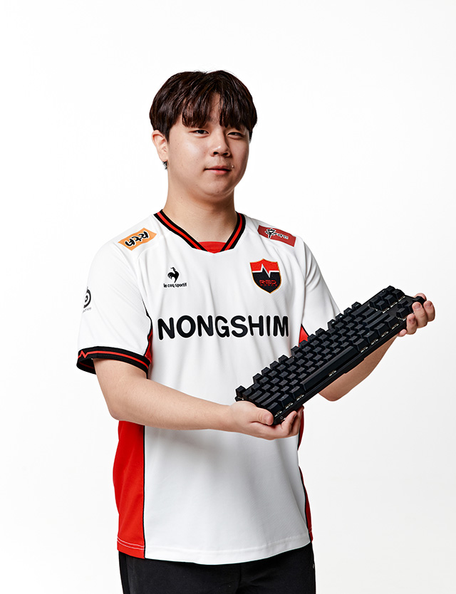 레드포스 이미지