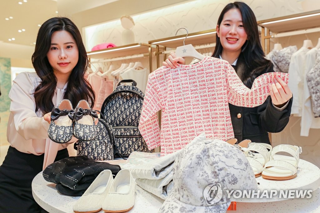 라인현대백화점 이미지
