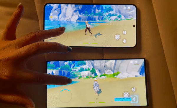 갤럭시S23 플러스(위)와 울트라(아래)로 원신을 플레이하는 모습./영상=백유진 기자 byj@