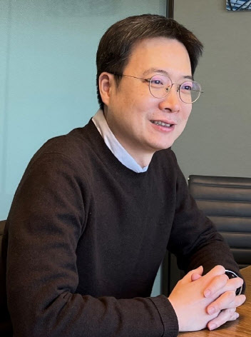 2STO 이미지