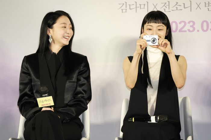 김다미스튜디오 이미지