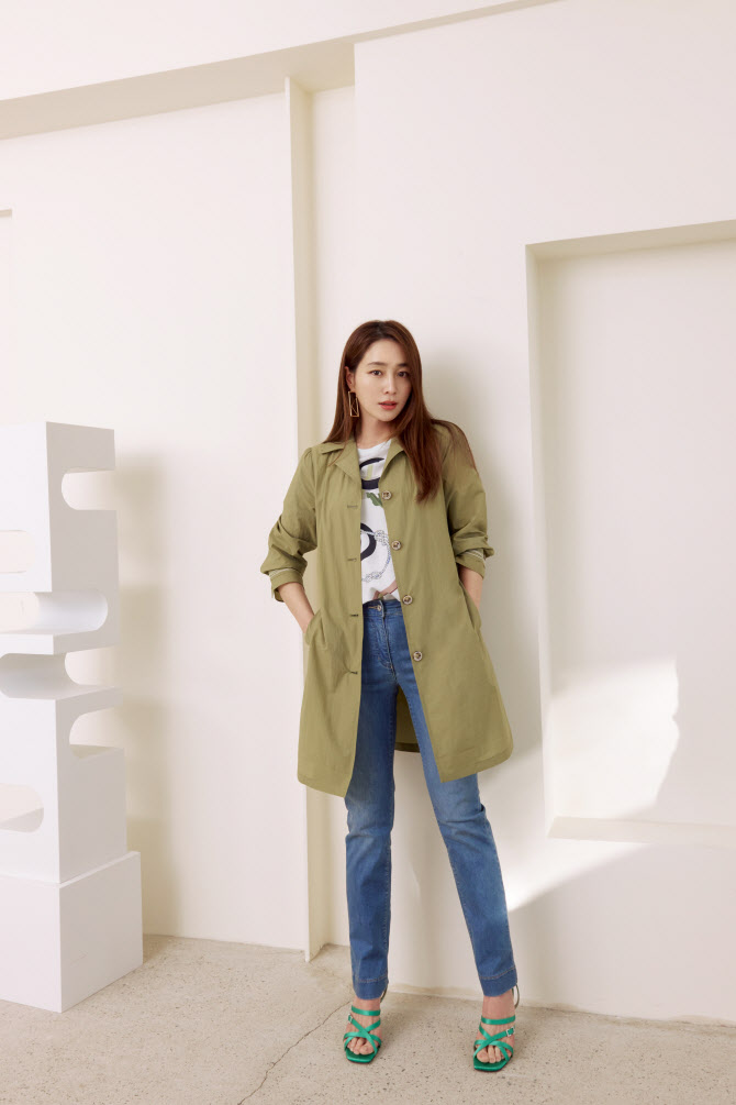 여성크로커다일케쥬얼 이미지