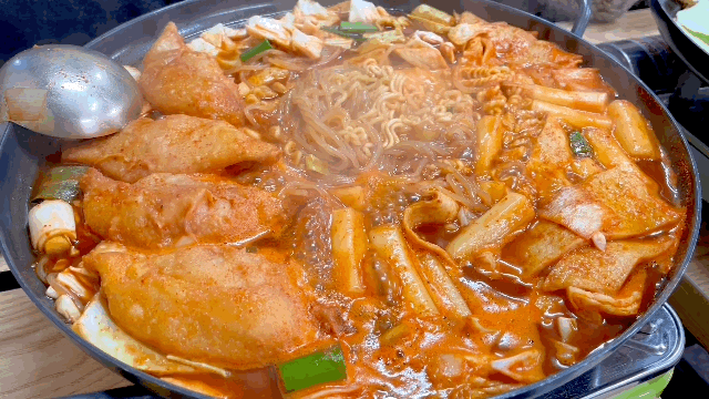 지난 3일 서울 중랑구 중화동에 있는 ‘옛날 할머니 분식’을 방문했다. (영상=이데일리 송혜수 기자)