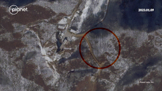 미국 자유아시아방송(RFA)이 분석, 공개한 평안북도 철산군 동창리 야산의 북한 미사일 지하 발사시설 위성사진. [사진출처=RFA 웹사이트]