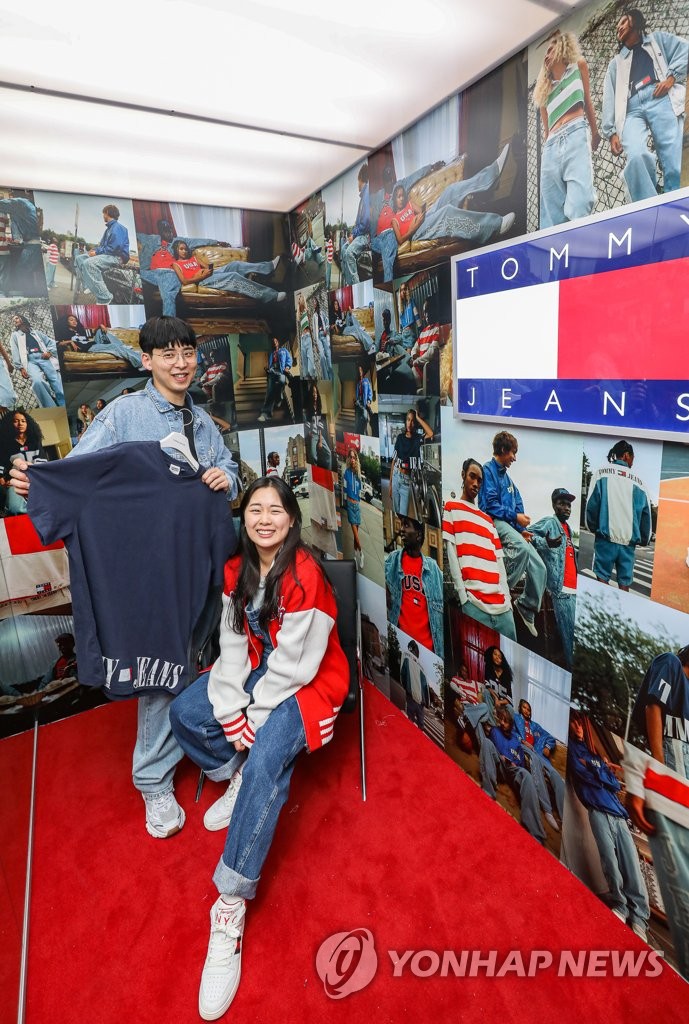 한섬TOMMY 이미지