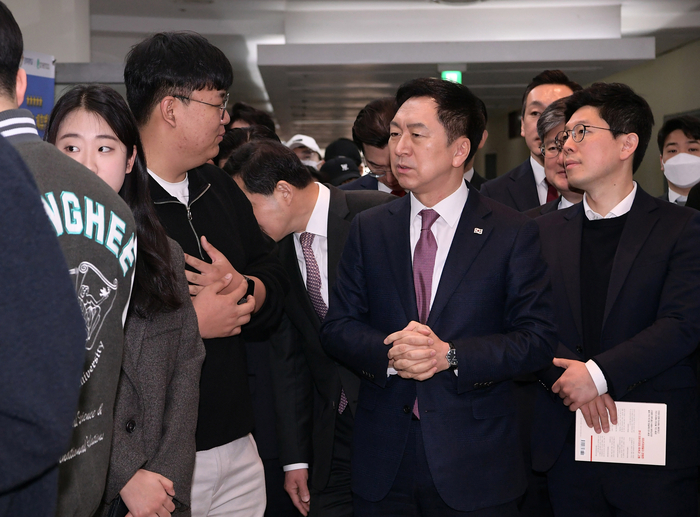경희대학교(푸른솔문화관) 이미지