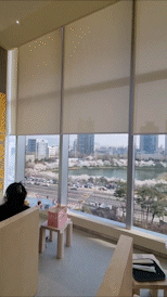 롯데월드몰 노티드월드 창가 좌석에서 석촌호수가 보인다(사진=윤정훈 기자)