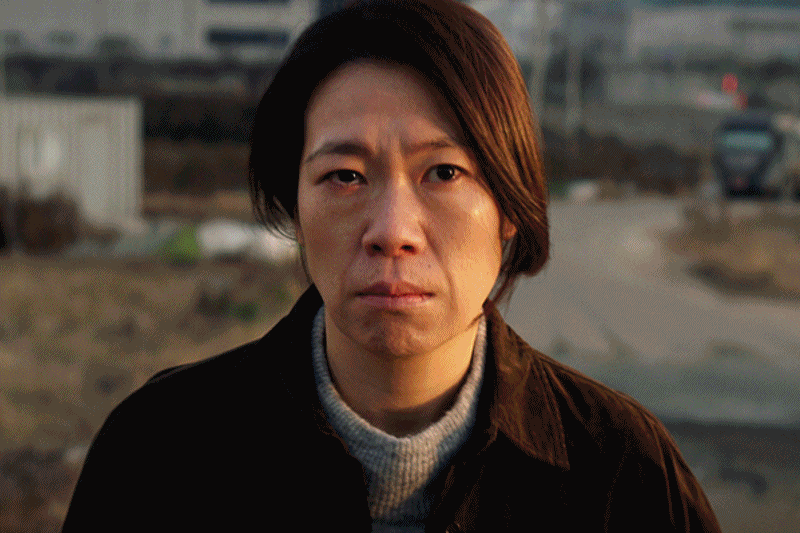 배우 염혜란의 영화와 드라마 속 다양한 모습.