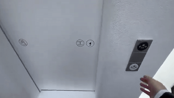 일본 도쿄 니시산도 쇼핑가에 들어선 공중화장실 '우츠와' 모습. [디자인붐 유튜브채널]