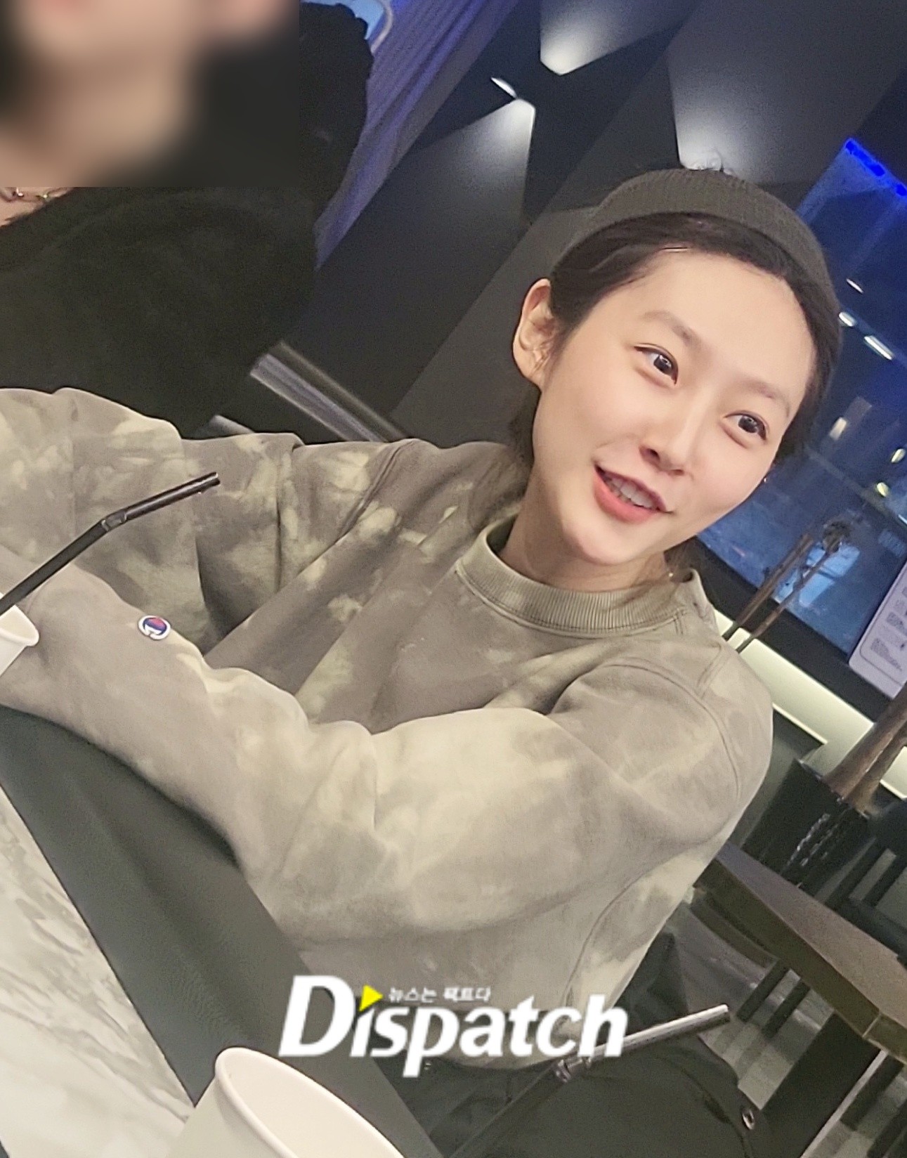 리버홀덤펍 이미지