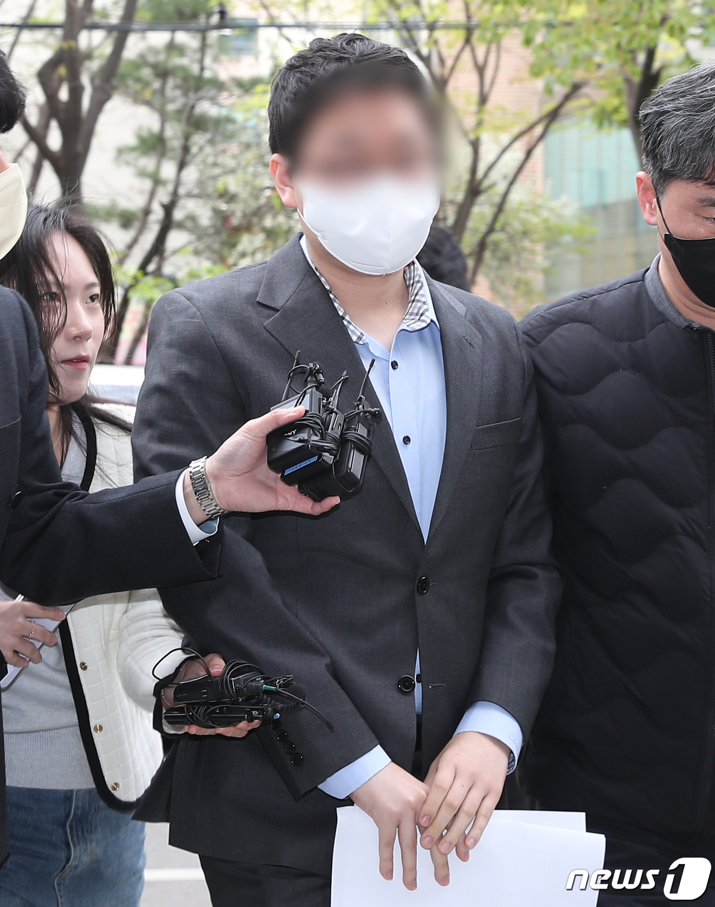 뒷돈 이미지
