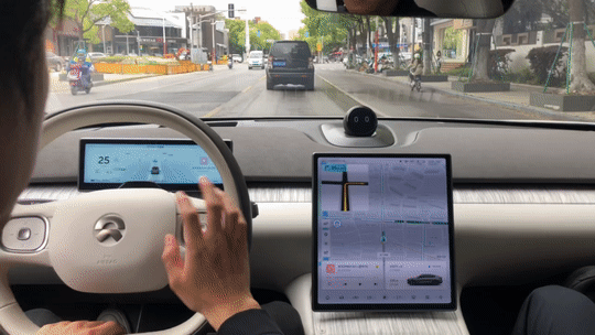 니오 인공지능 도우미 '노미'를 통해 주행을 하고 있는 모습. 영상=노정동 한경닷컴 기자 dong2@hankyung.com