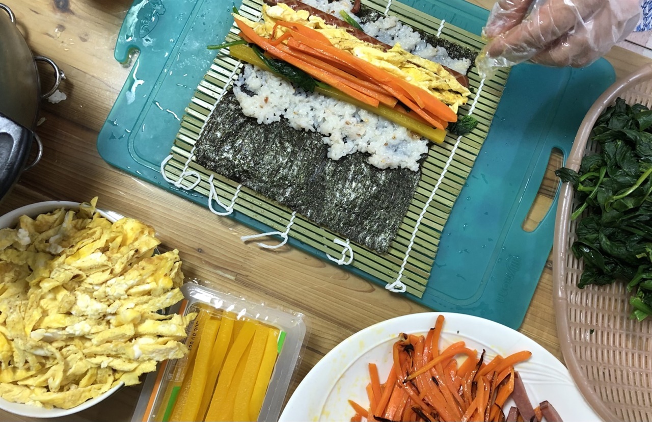 엄마김밥 이미지