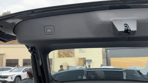 쉐보레 트랙스 크로스오버 액티브의 파워테일게이트(전동 트렁크)/사진=이강준 기자