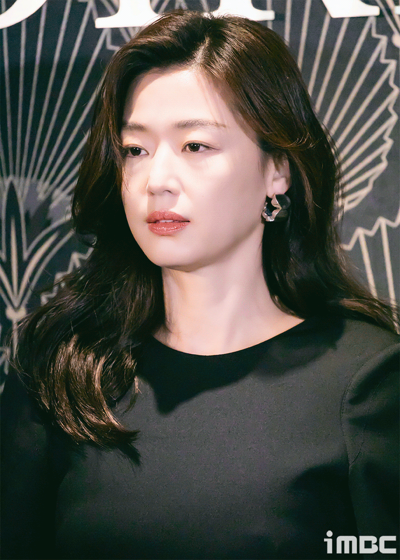 actorJun Ji-hyunelevenworkmorningSeoulin seongdong-gusituatedAt the event,Attend!Pose!intoxicatedThere is!iMBC