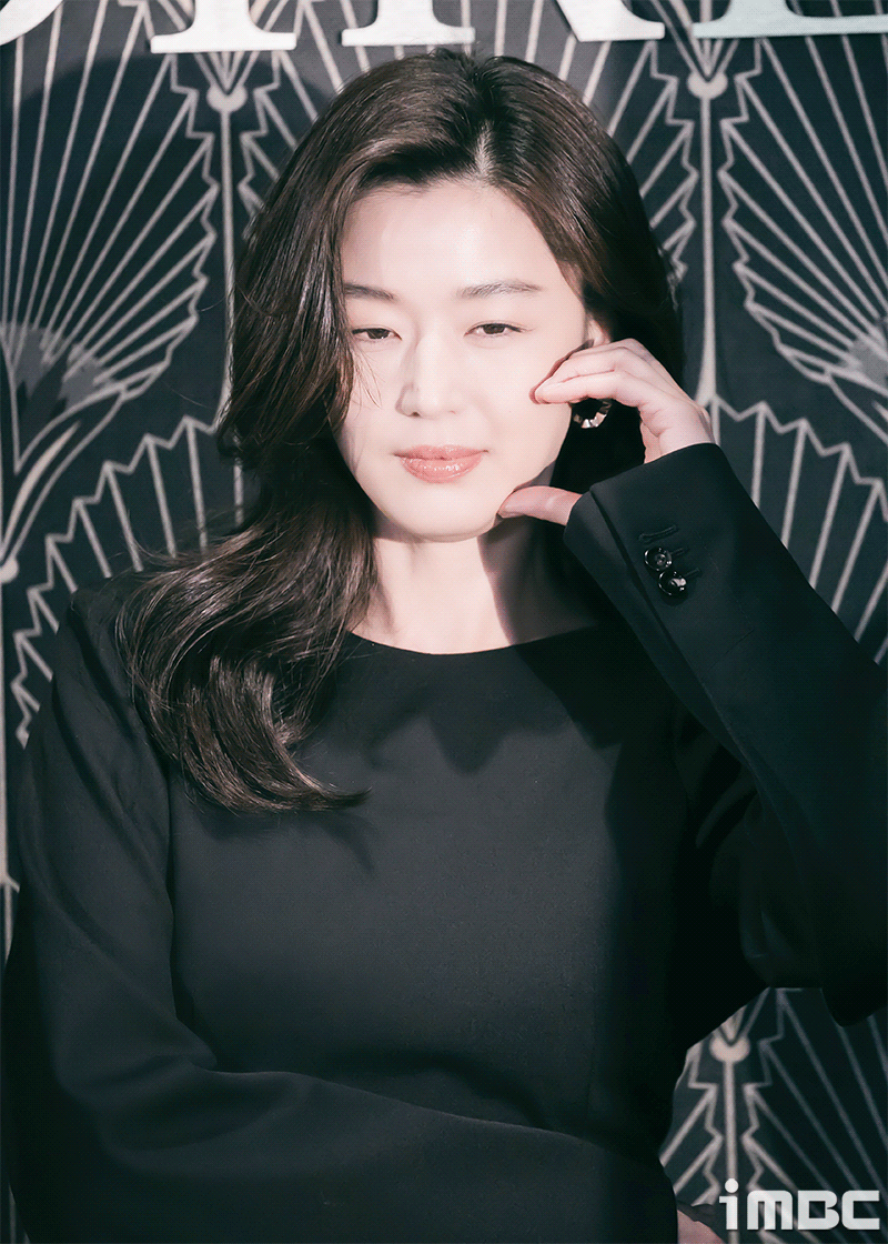 actorJun Ji-hyunelevenworkmorningSeoulin seongdong-gusituatedAt the event,Attend!Pose!intoxicatedThere is!iMBC