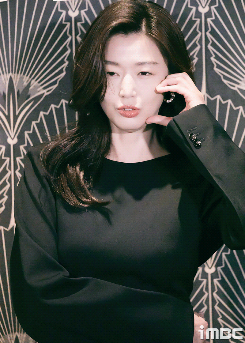 actorJun Ji-hyunelevenworkmorningSeoulin seongdong-gusituatedAt the event,Attend!Pose!intoxicatedThere is!iMBC